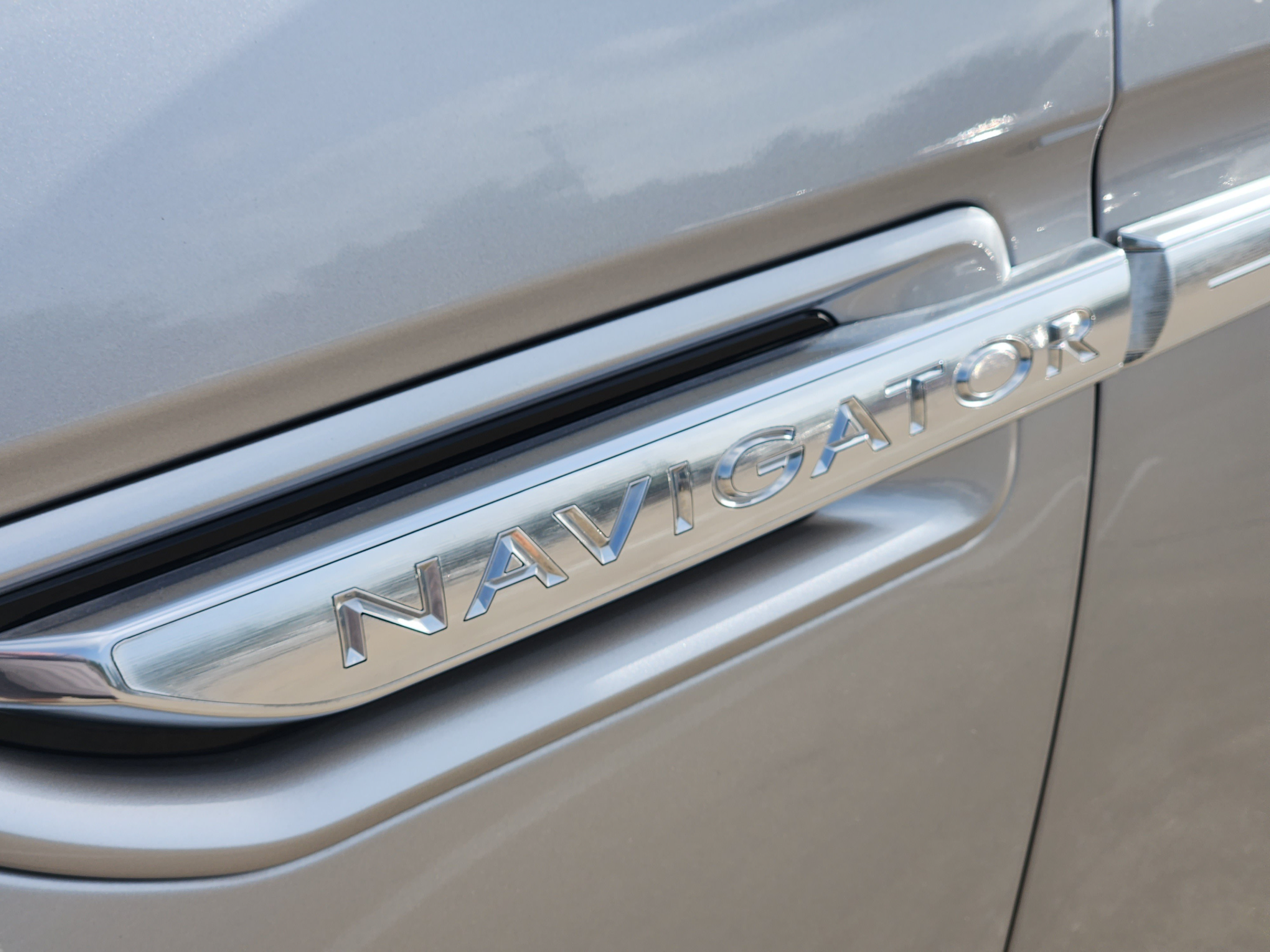 Used 2020 Lincoln Navigator L Reserve w/ Luxury Package RWD image 39
