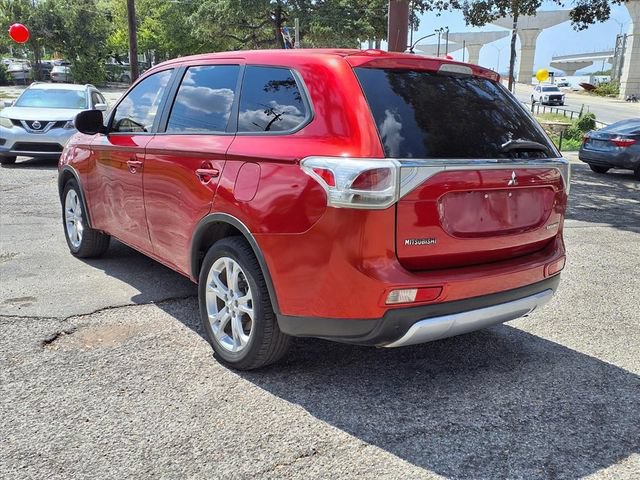 Used 2015 Mitsubishi Outlander SE FWD image 5