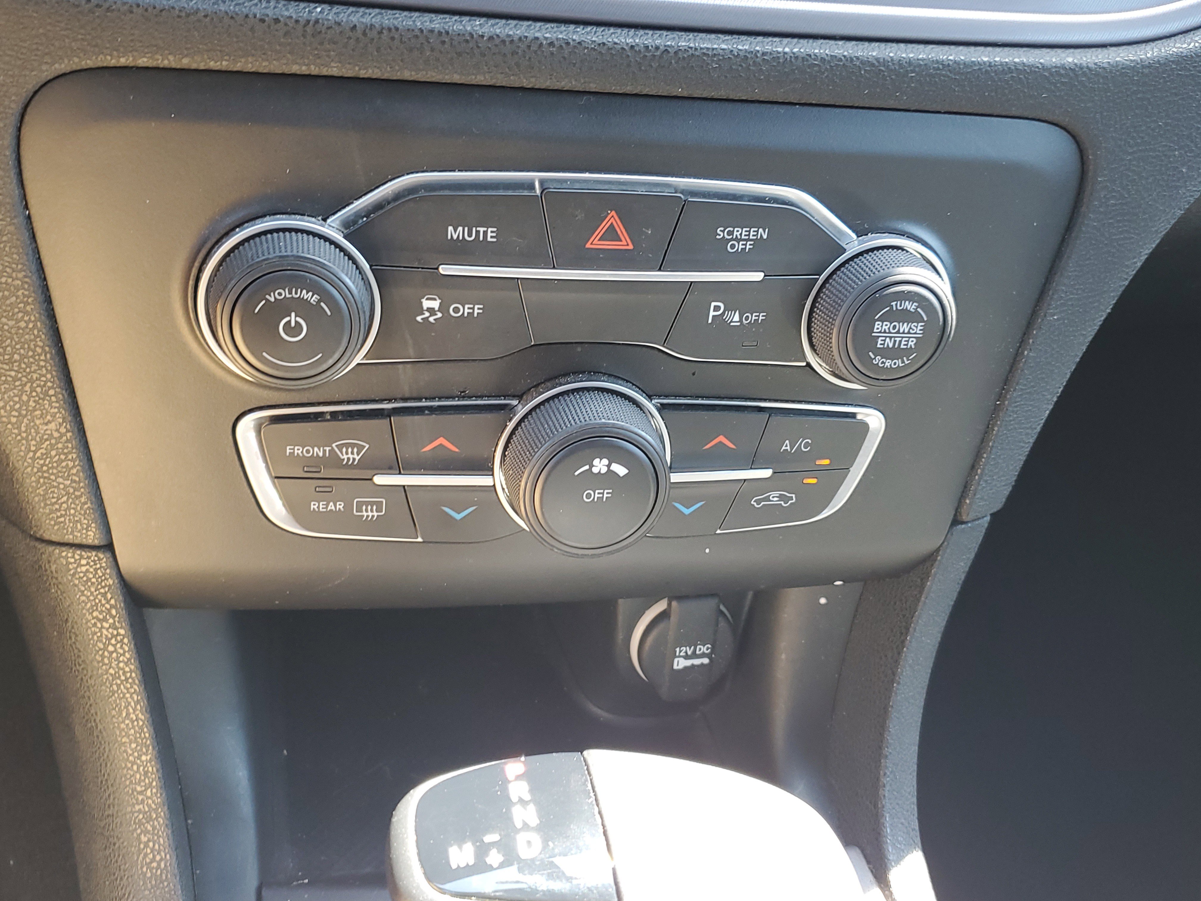 Used 2023 Dodge Charger SXT image 23