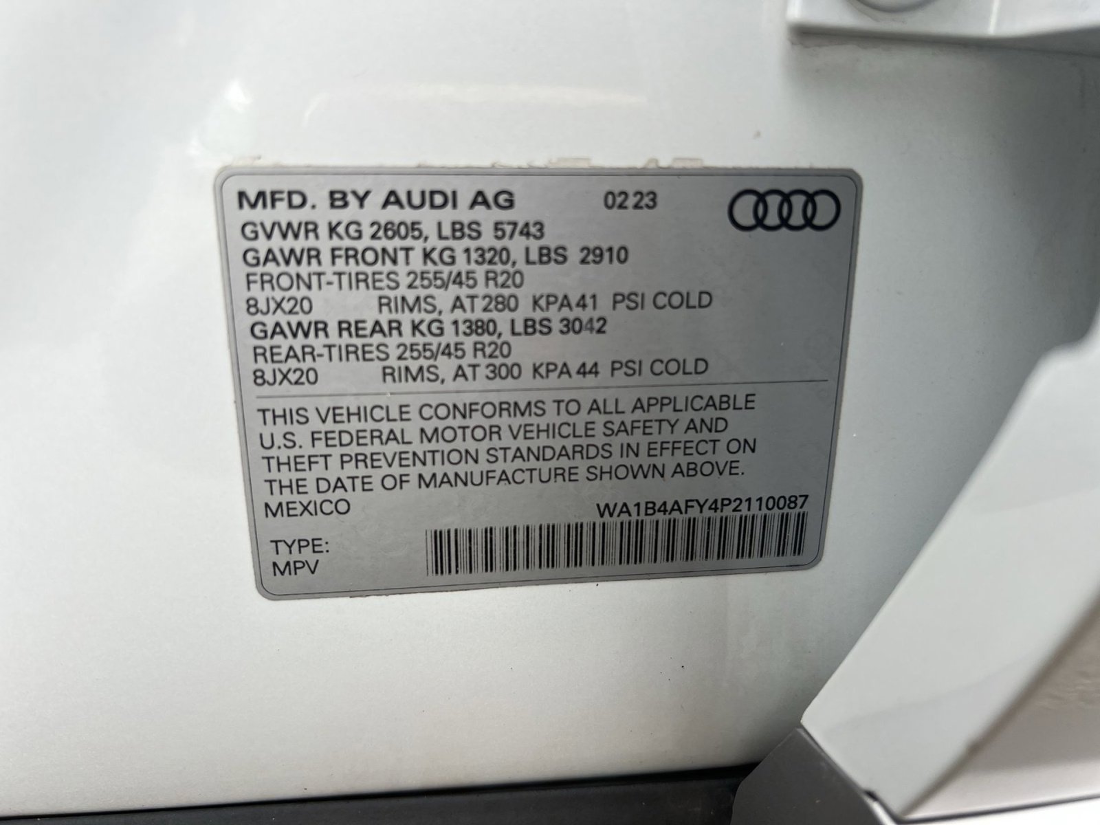 Used 2023 Audi SQ5 Premium Plus w/ Premium Plus Package image 30