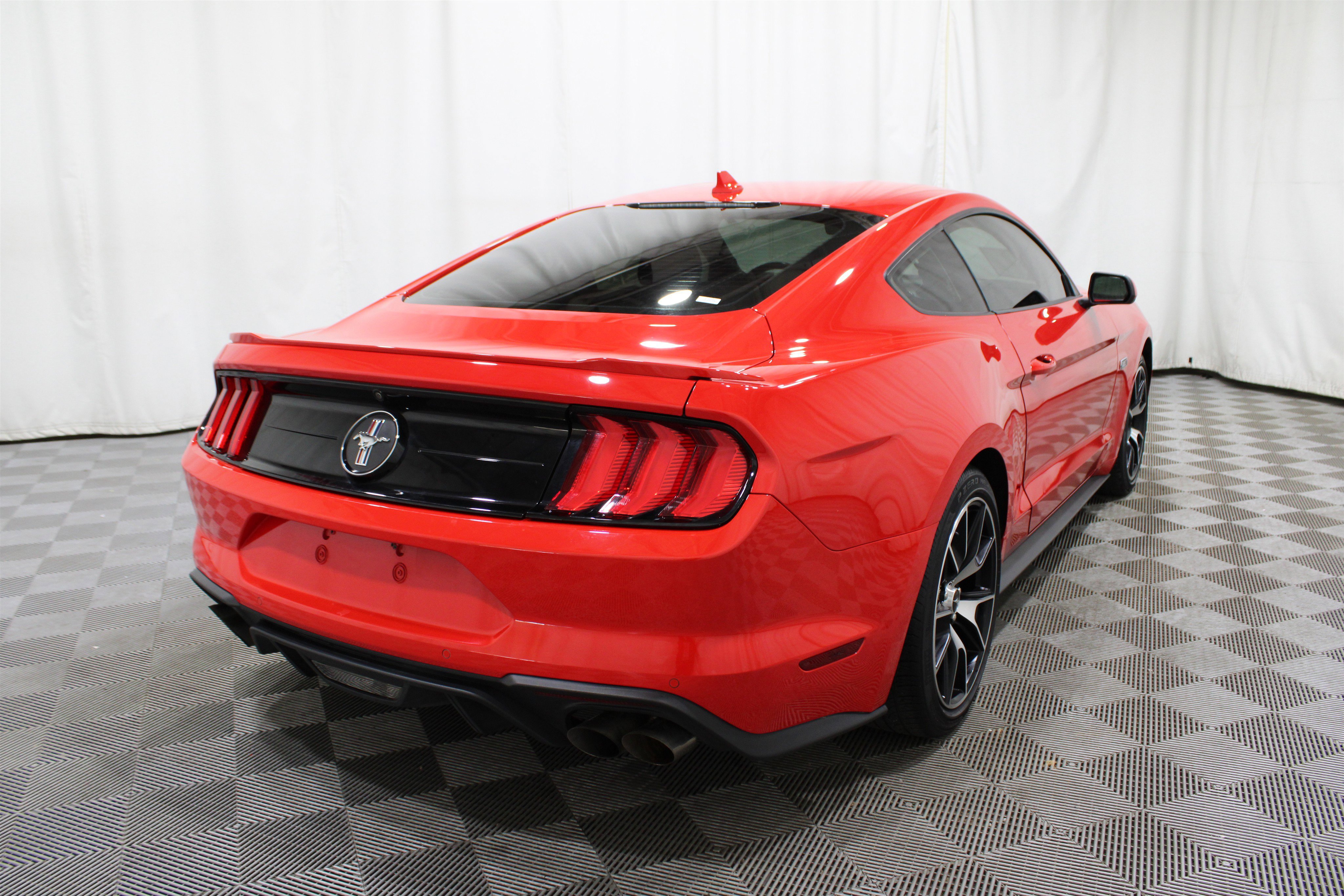 Used 2021 Ford Mustang EcoBoost w/ 2.3L High Performance Package image 31
