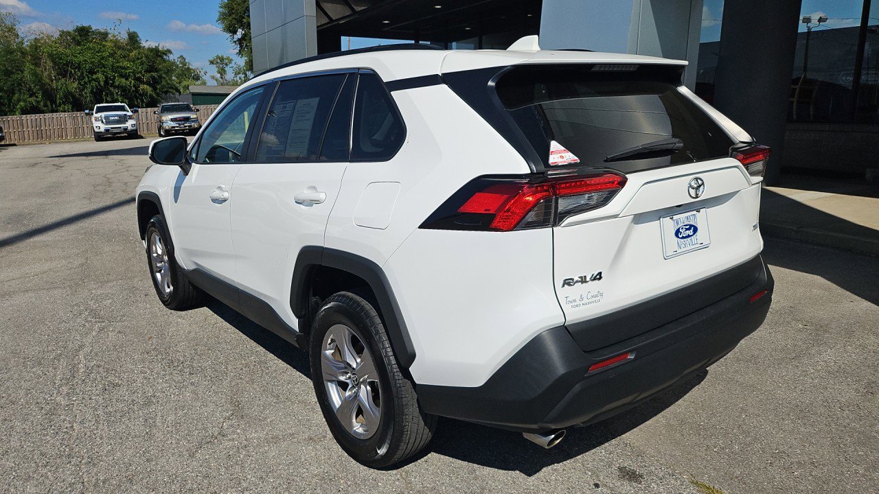 Used 2023 Toyota RAV4 XLE image 4
