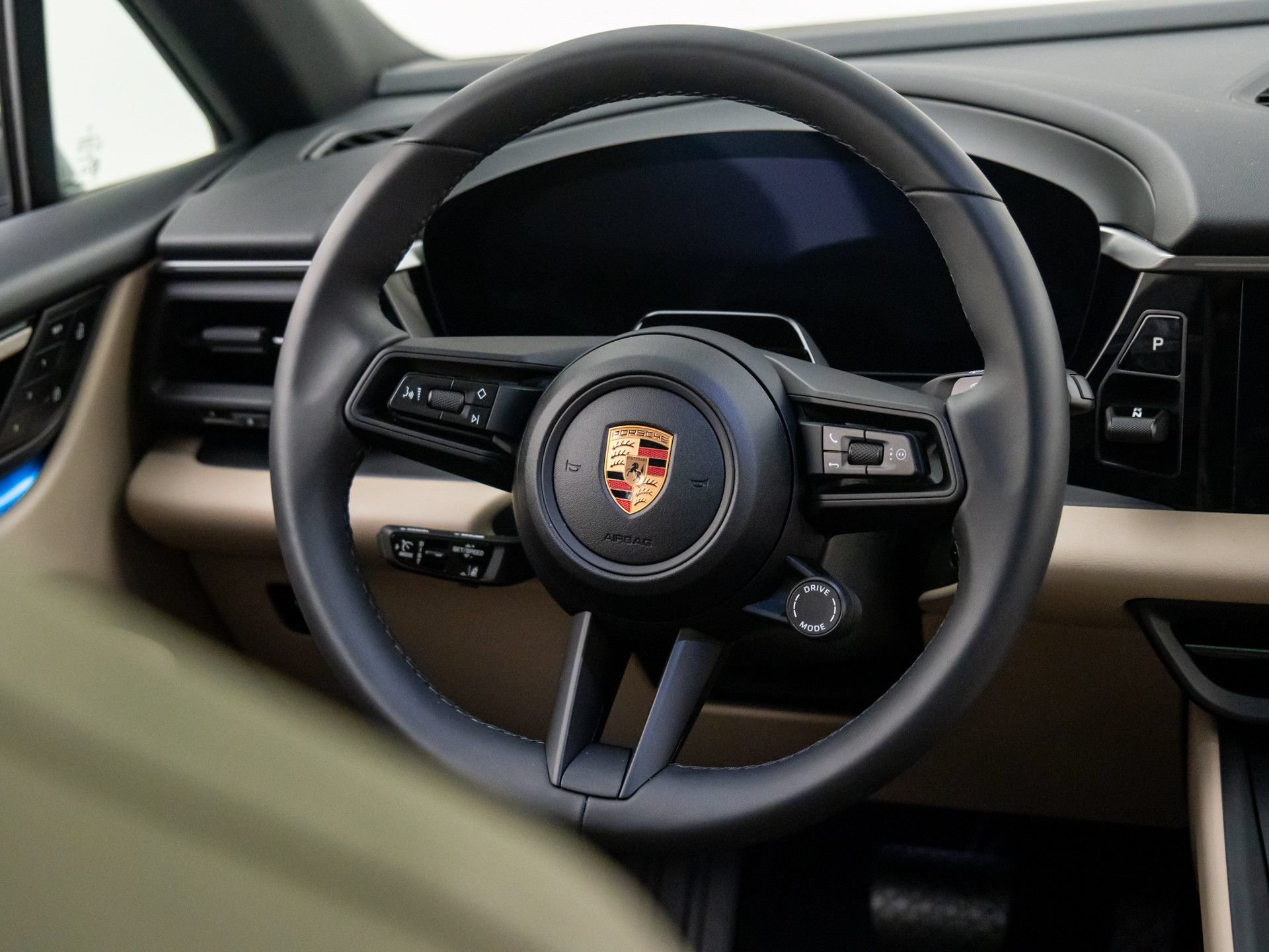 New 2026 Porsche Macan 4 Electric AWD/4WD image 12