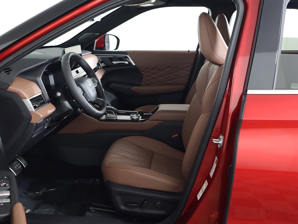 New 2025 Mitsubishi Outlander SEL image 32