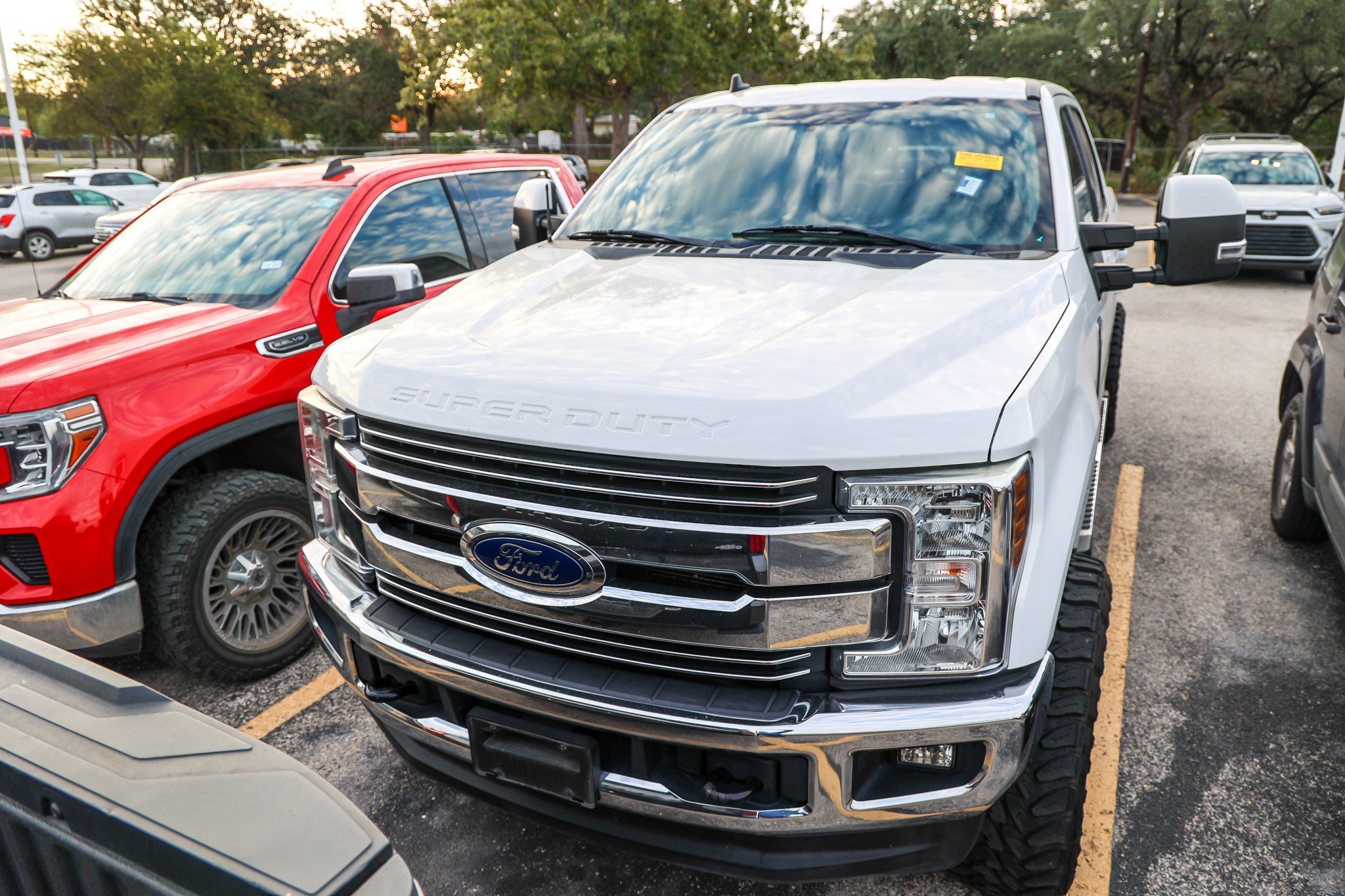 Used 2019 Ford F250 Lariat w/ Lariat Value Package AWD/4WD image 4