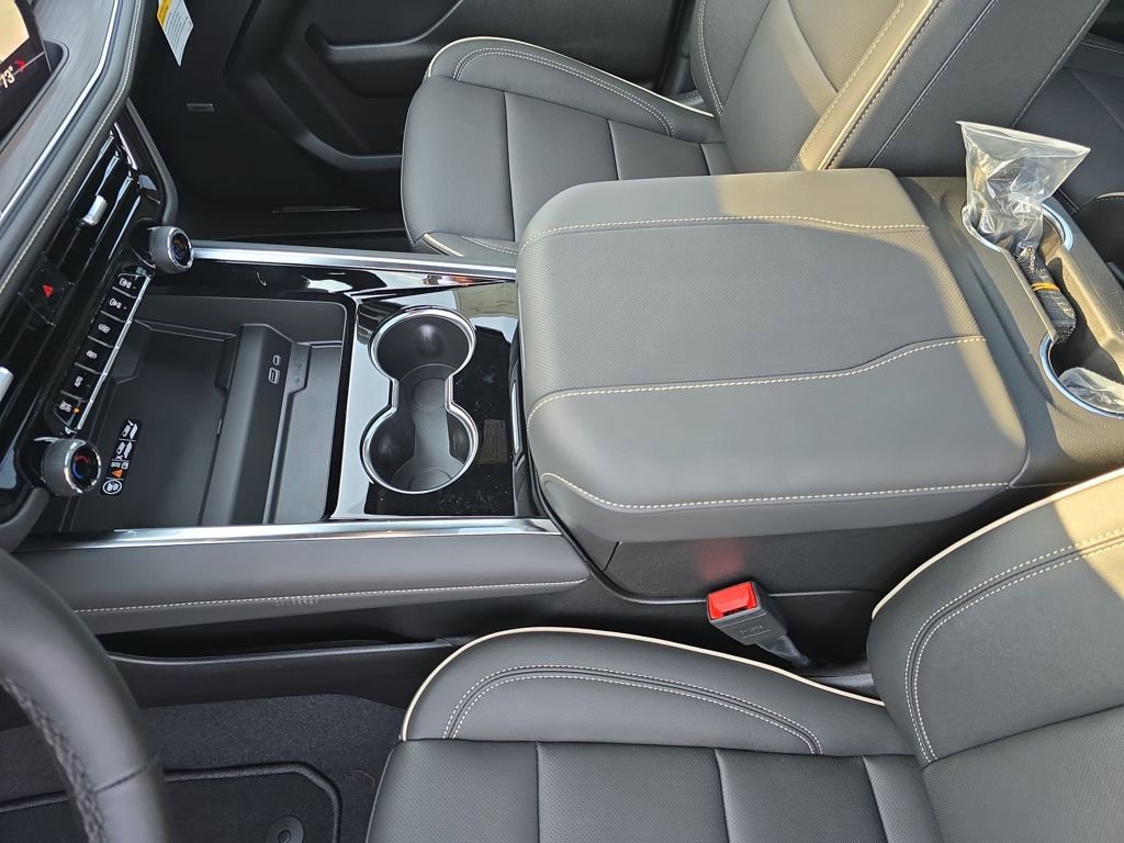 New 2026 Chevrolet Suburban Premier image 27