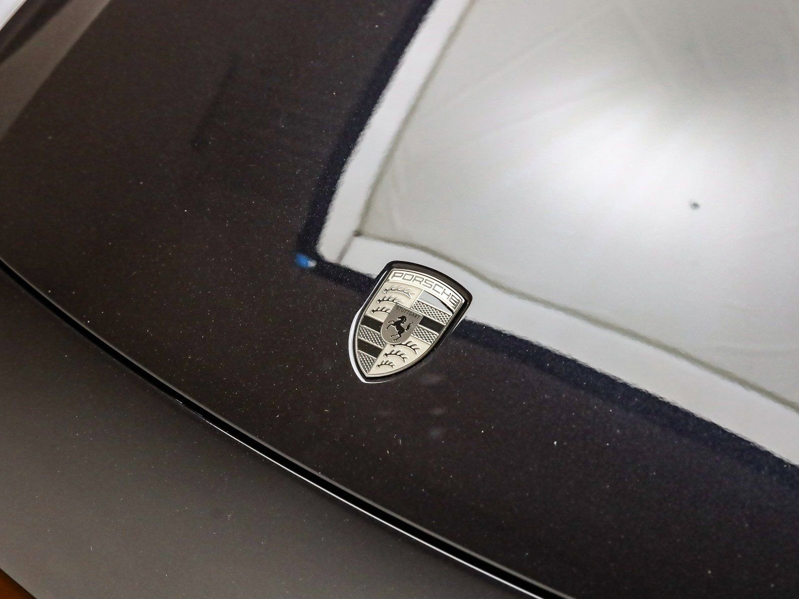 Certified 2025 Porsche Macan Turbo Electric image 12