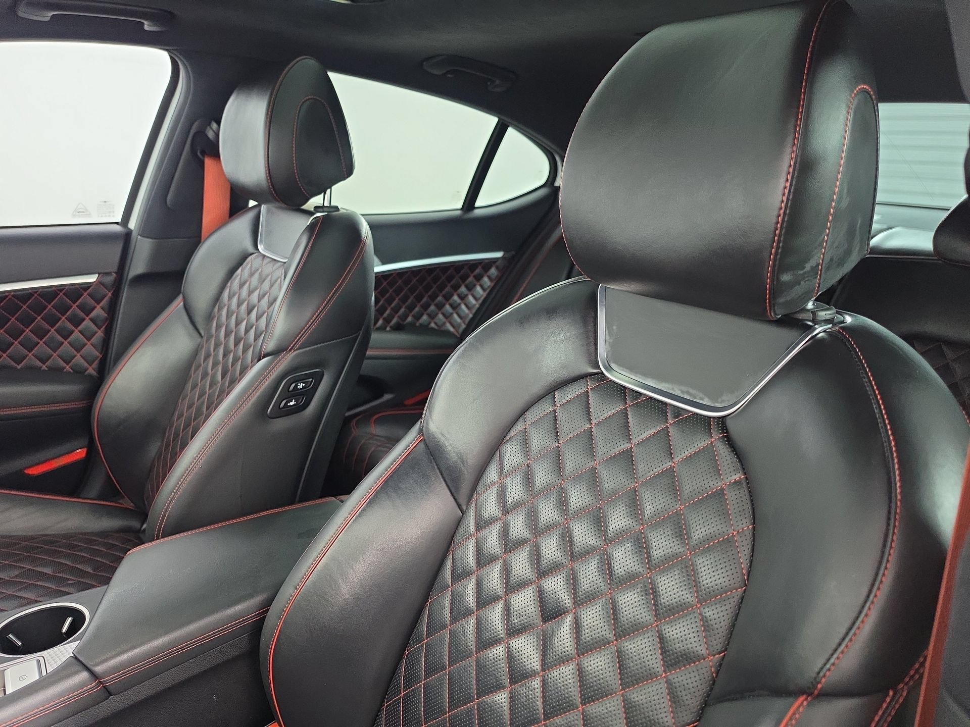 Used 2022 Genesis G70 3.3T RWD image 15