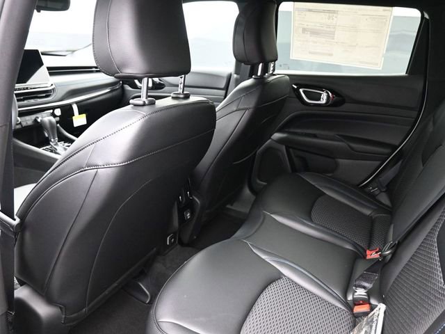 New 2026 Jeep Compass Latitude image 16