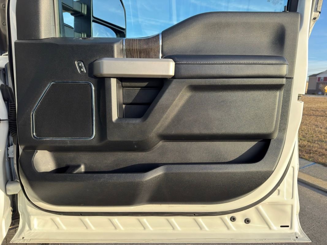 Used 2021 Ford F250 Lariat w/ Lariat Ultimate Package image 28