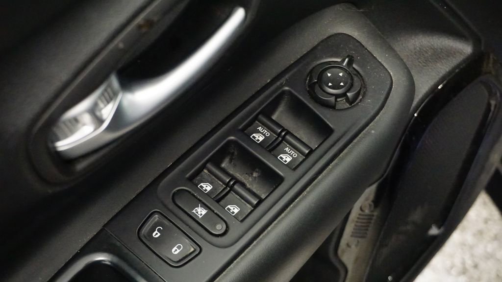 Used 2019 Jeep Renegade Altitude w/ Quick Order Package 2XM image 24