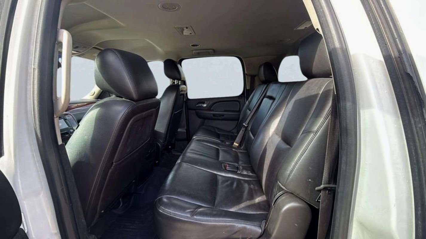 Used 2013 Chevrolet Suburban LTZ image 16