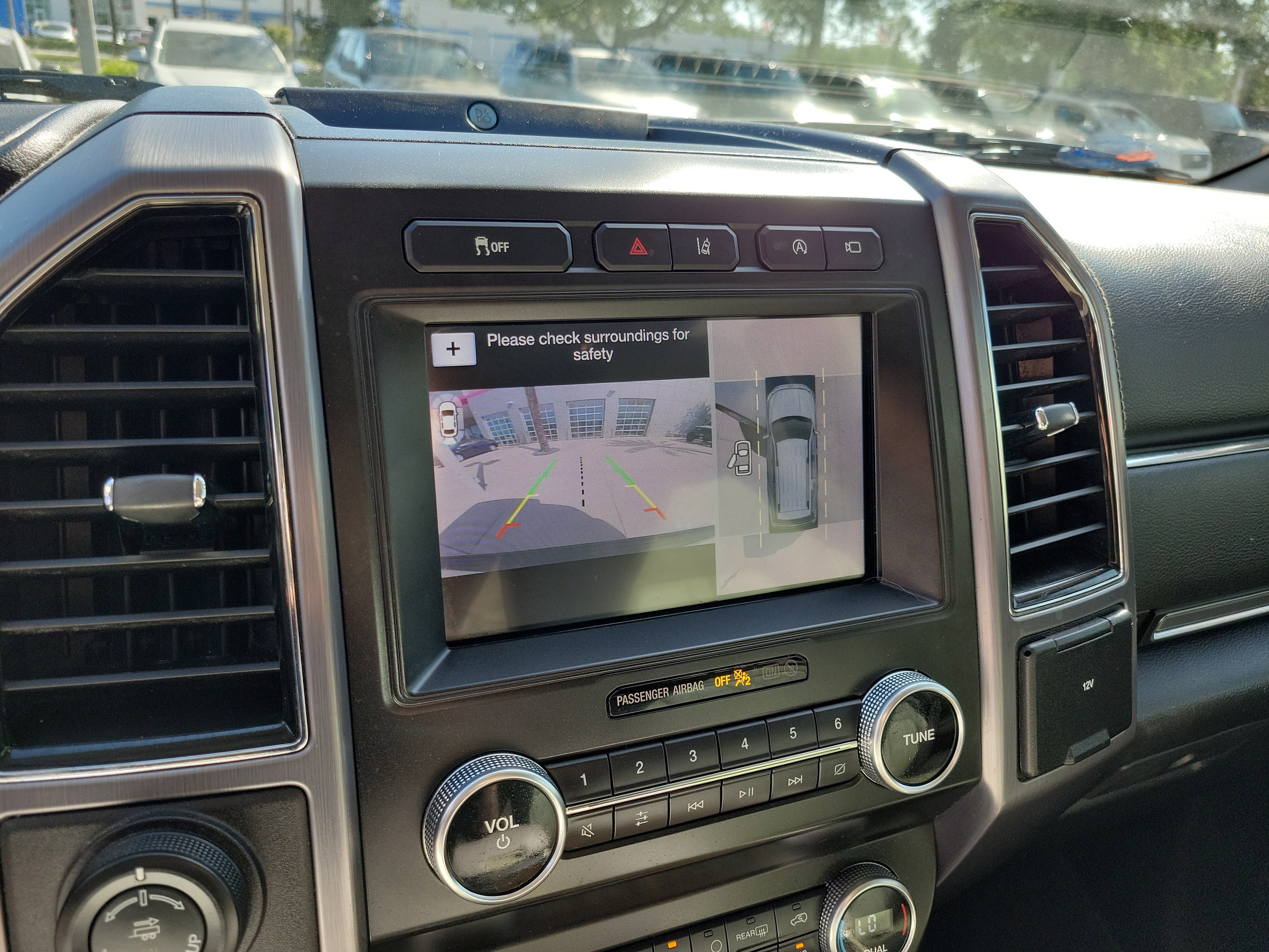 Used 2019 Ford Expedition Platinum RWD image 23