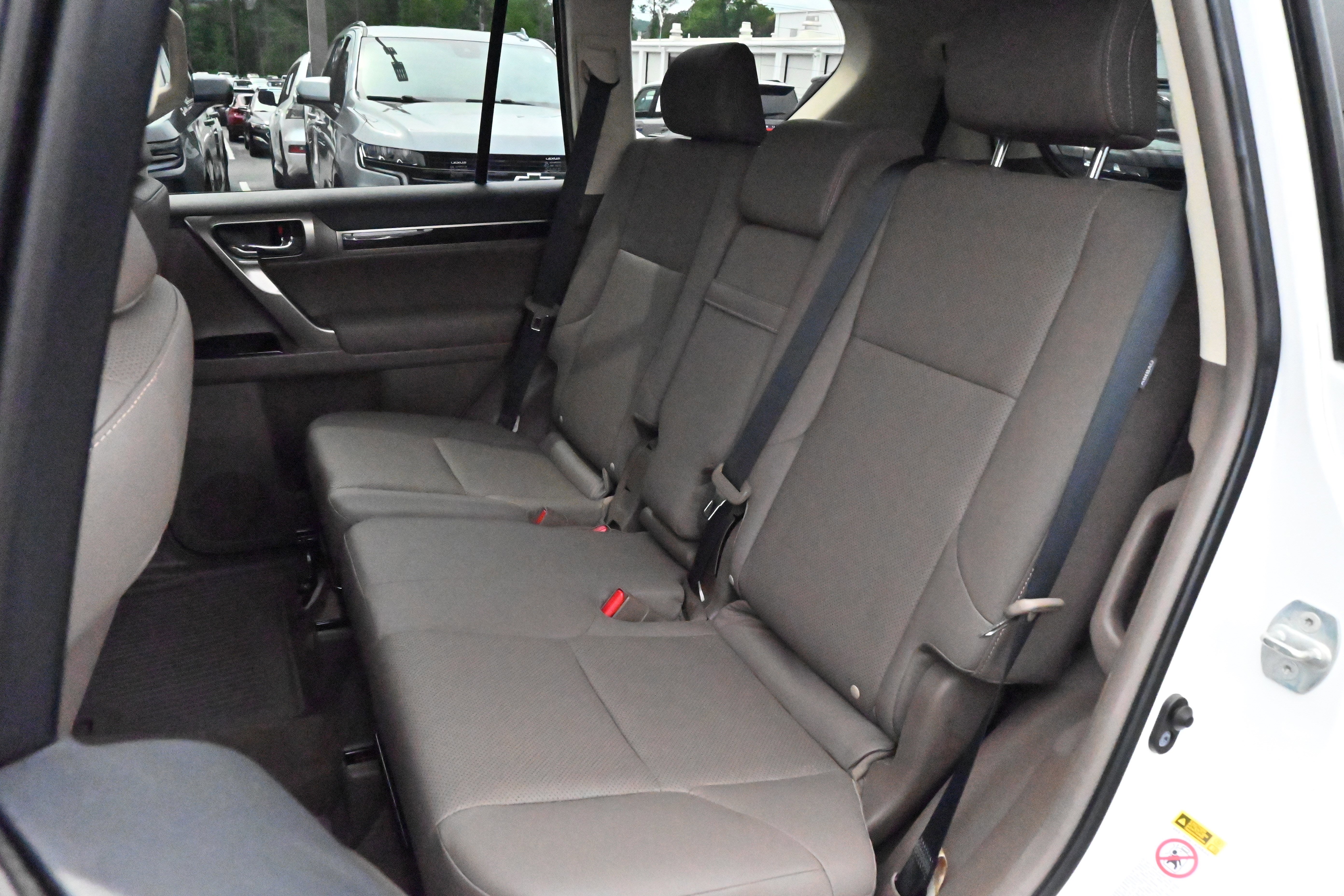 Used 2017 Lexus GX 460 AWD/4WD image 8