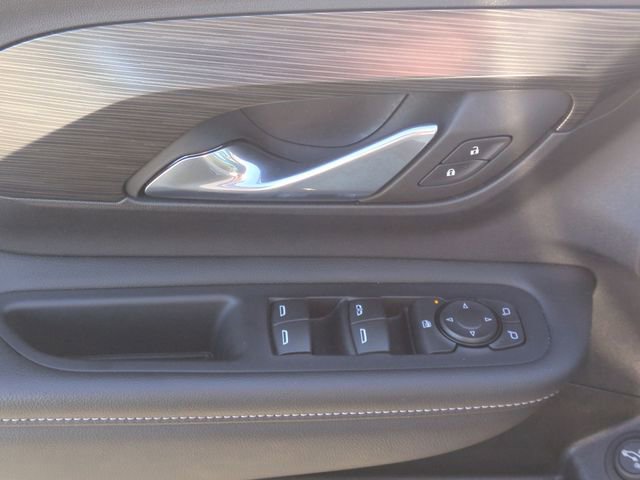 Used 2022 GMC Terrain SLE w/ Driver Convenience Package image 13