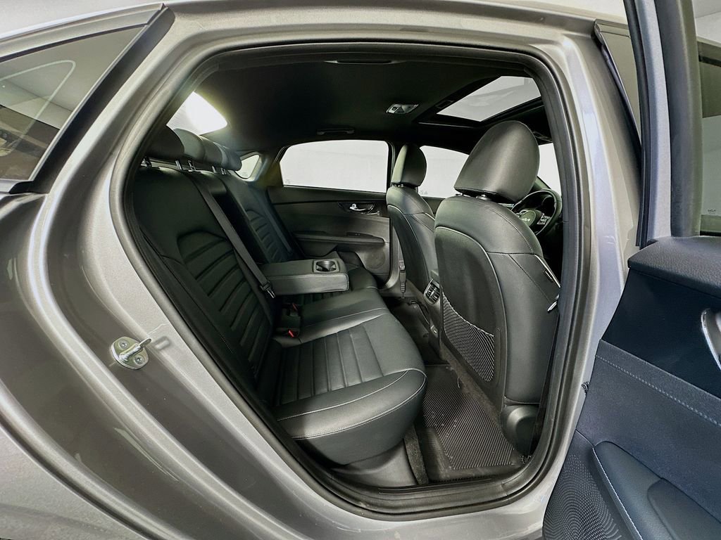 Used 2024 Kia Forte GT-Line w/ GT-Line Premium Package image 29