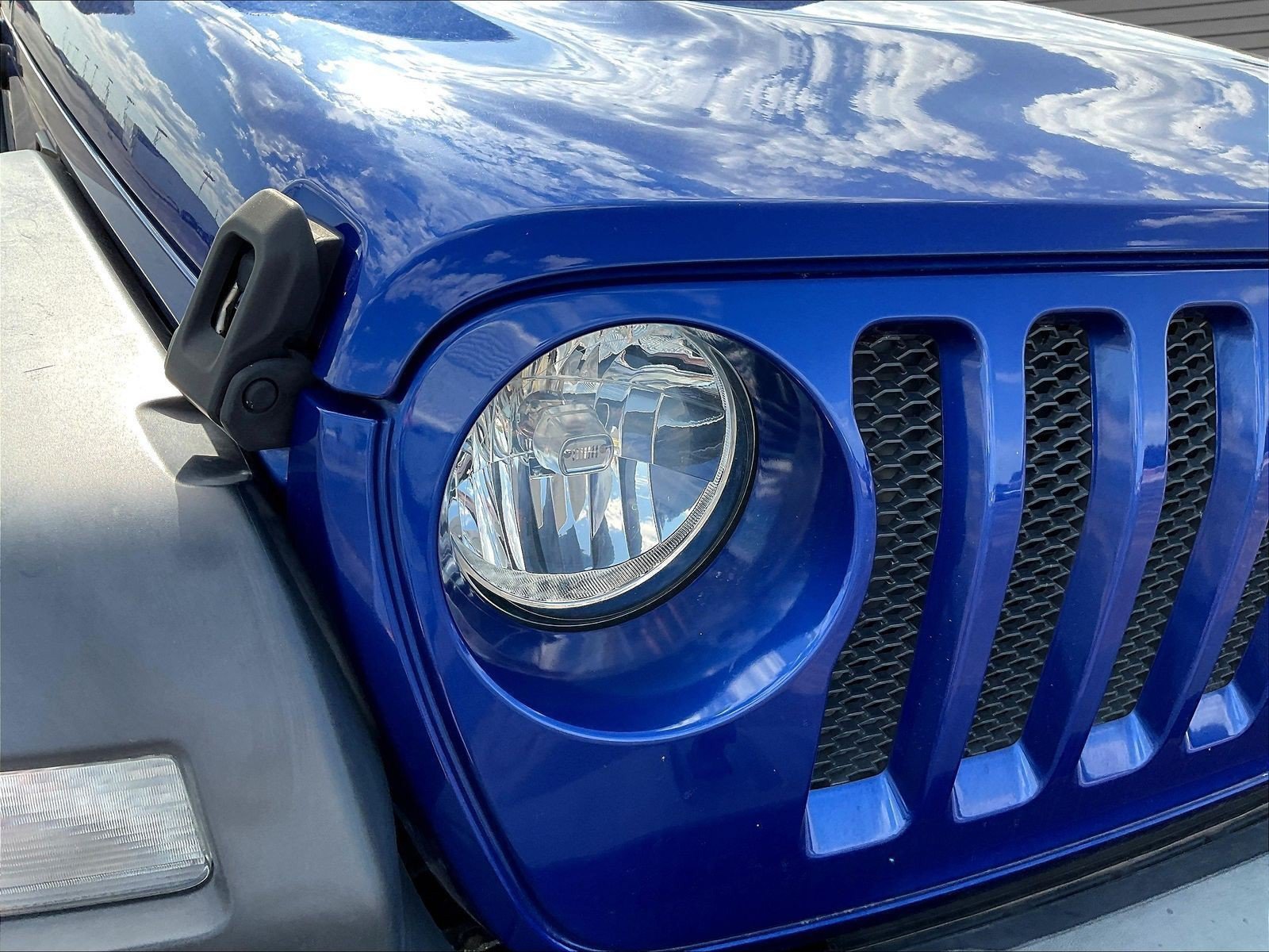 Used 2019 Jeep Wrangler Sport AWD/4WD image 23