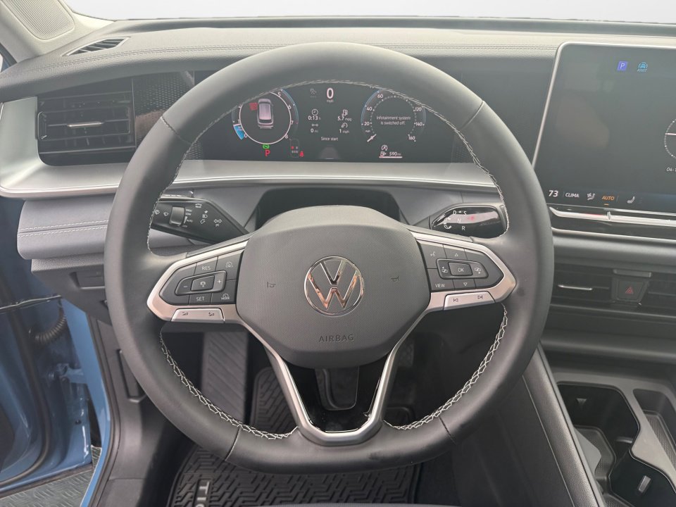 New 2026 Volkswagen Tiguan SE FWD image 10