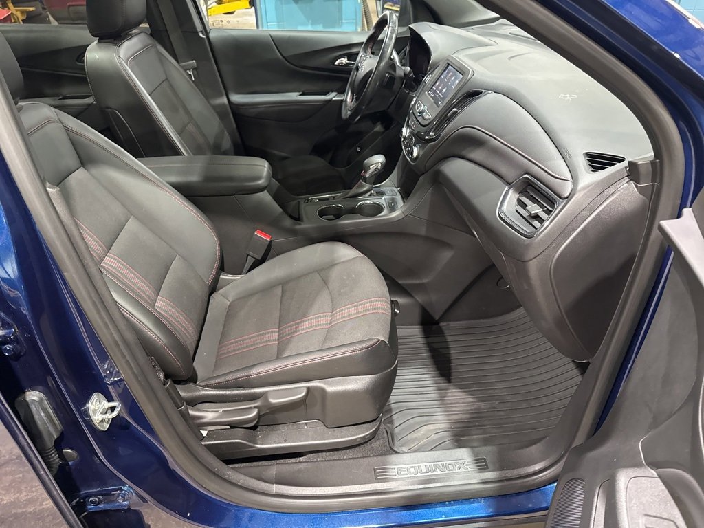 Used 2023 Chevrolet Equinox RS image 37