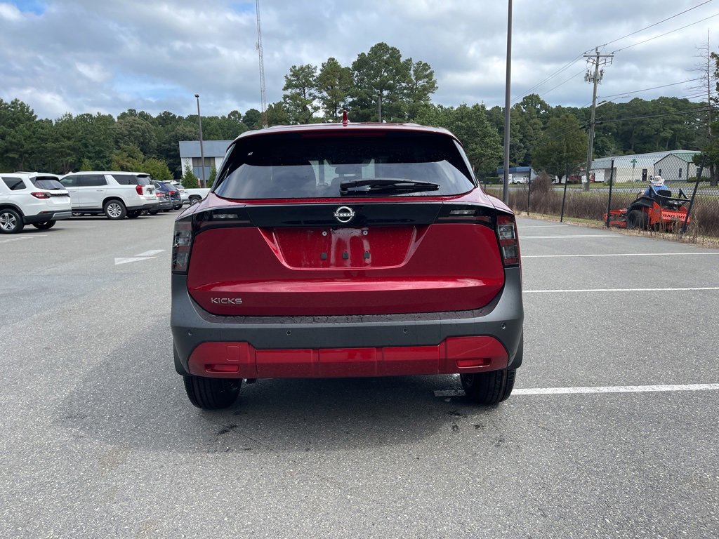 New 2025 Nissan Kicks SV image 5