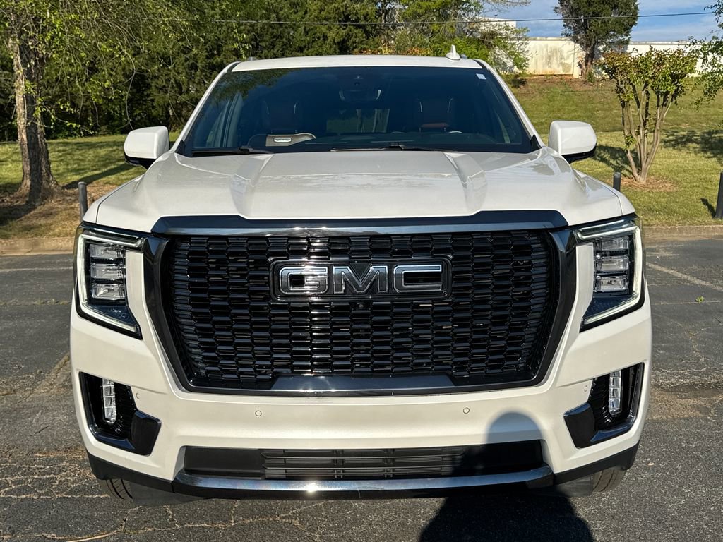 Used 2023 GMC Yukon XL Denali Ultimate AWD/4WD image 4