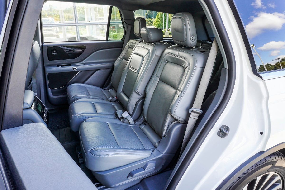 Used 2020 Lincoln Aviator Reserve w/ Equipment Group 201A image 32