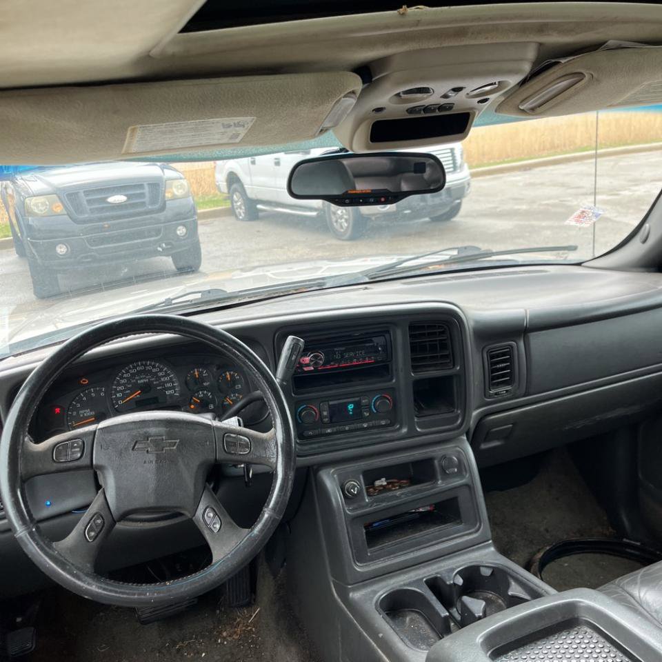 Used 2003 Chevrolet Avalanche 4x4 w/ Suspension Package, Off-Road image 16
