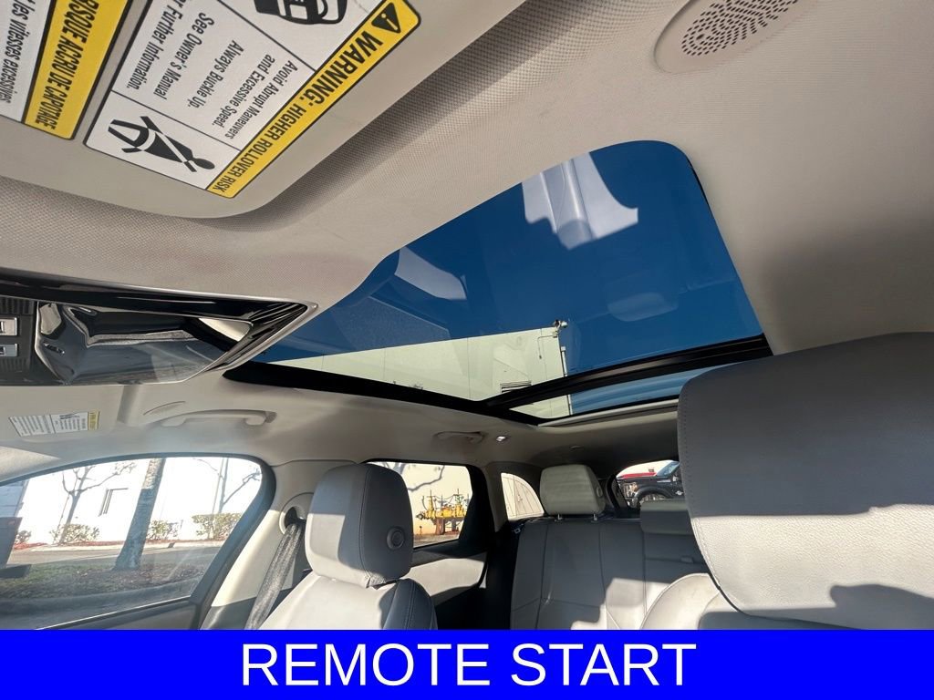 Used 2025 Land Rover Range Rover Velar Dynamic SE AWD/4WD image 9