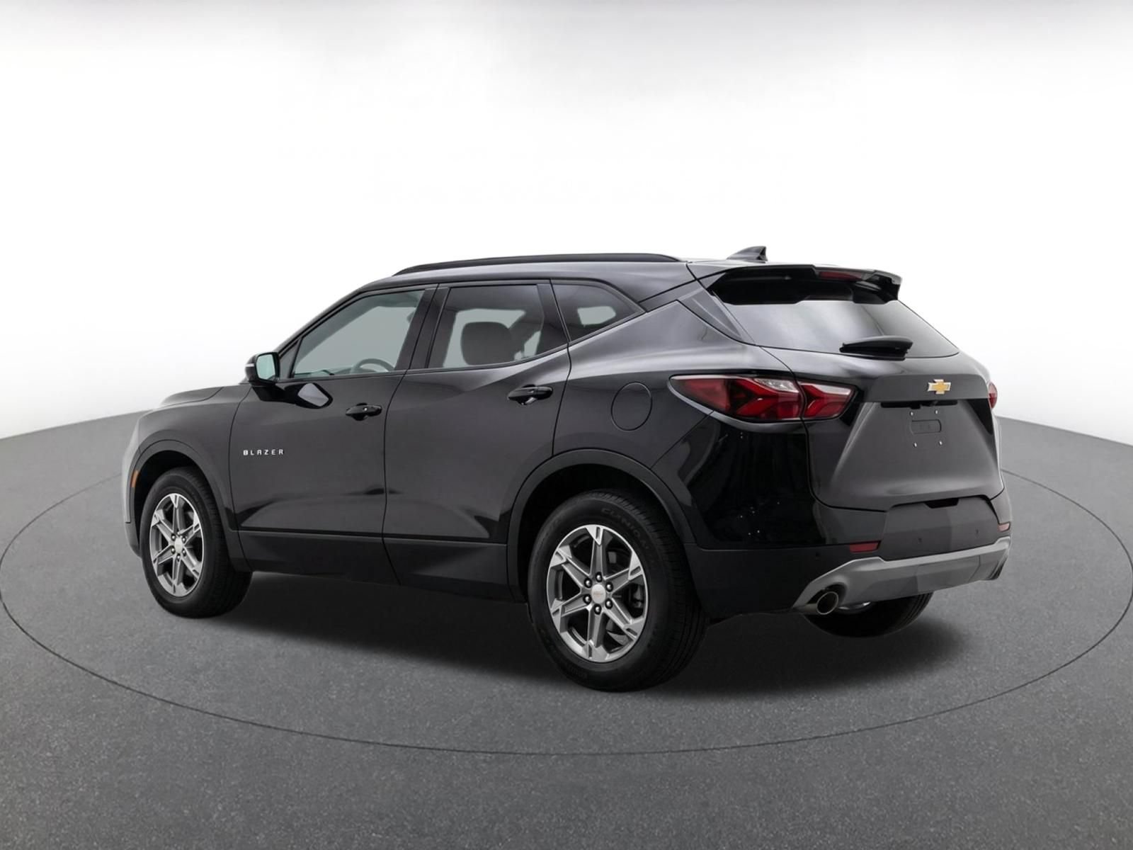 Used 2025 Chevrolet Blazer LT FWD image 7