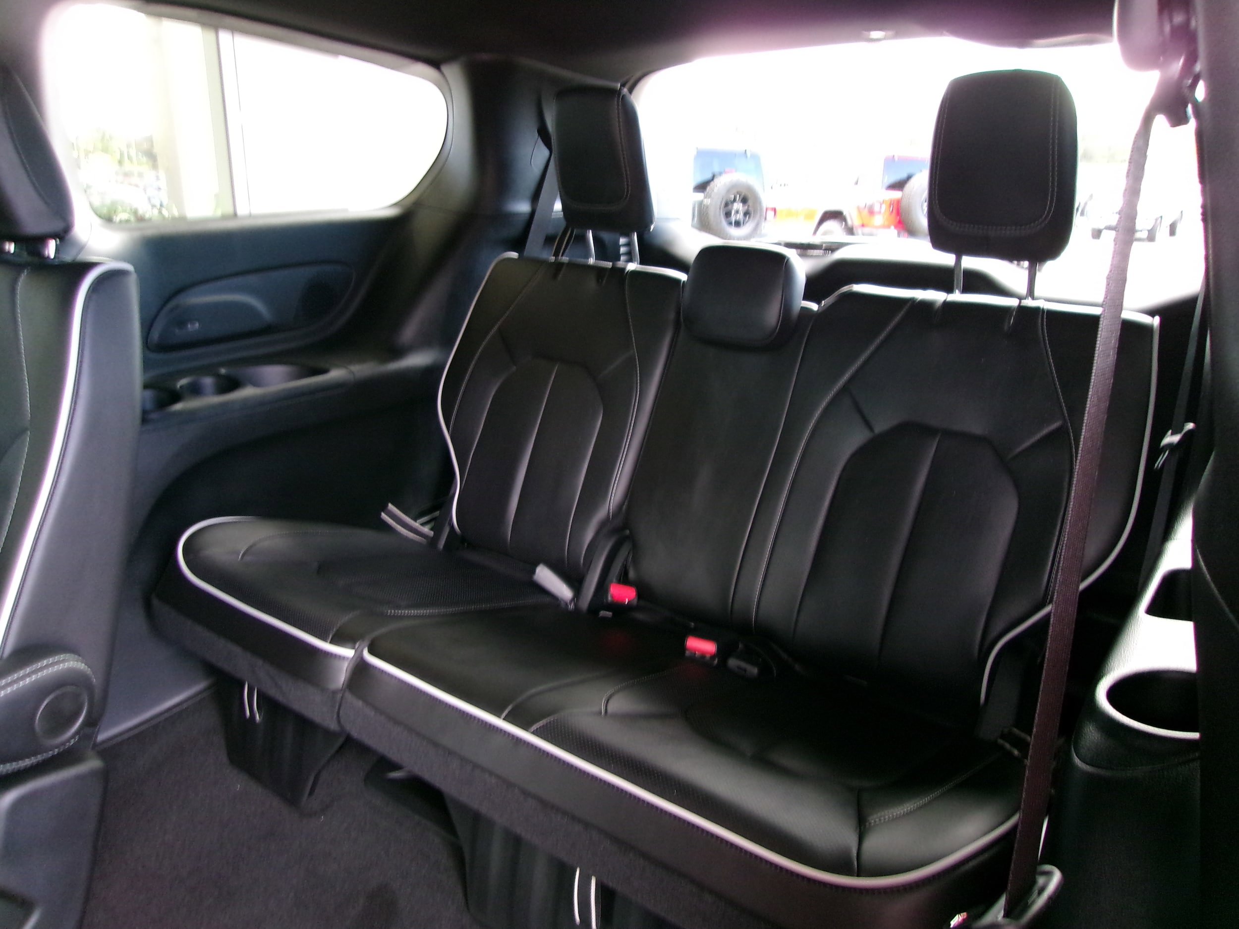 New 2026 Chrysler Pacifica Limited w/ S Appearance Package image 19