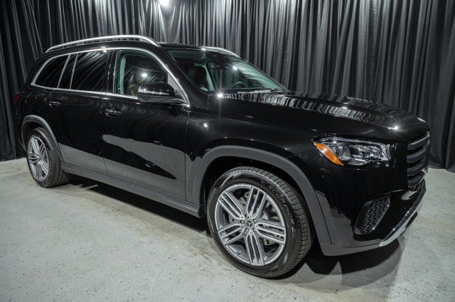 New 2026 Mercedes-Benz GLS 450 4MATIC image 3
