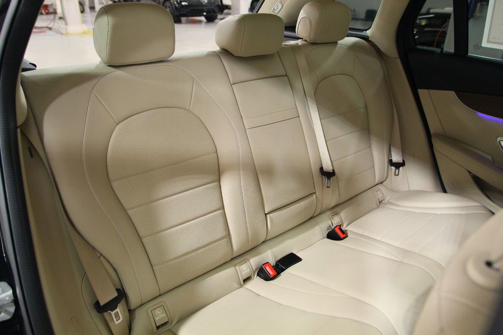 Used 2020 Mercedes-Benz GLC 300 4MATIC image 23