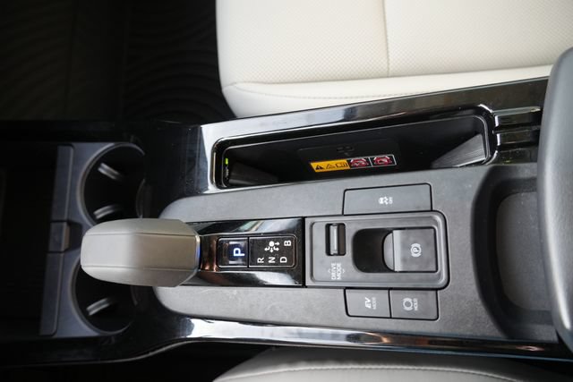 Used 2024 Toyota Prius XLE FWD image 37