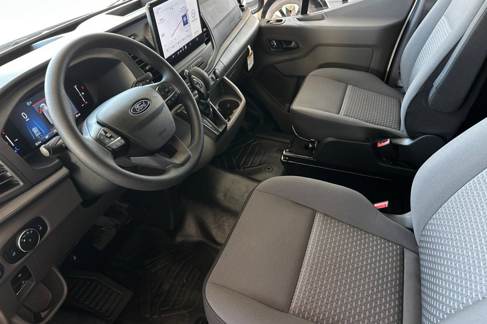 New 2026 Ford Transit 150 Low Roof w/ Load Area Protection Package RWD image 9