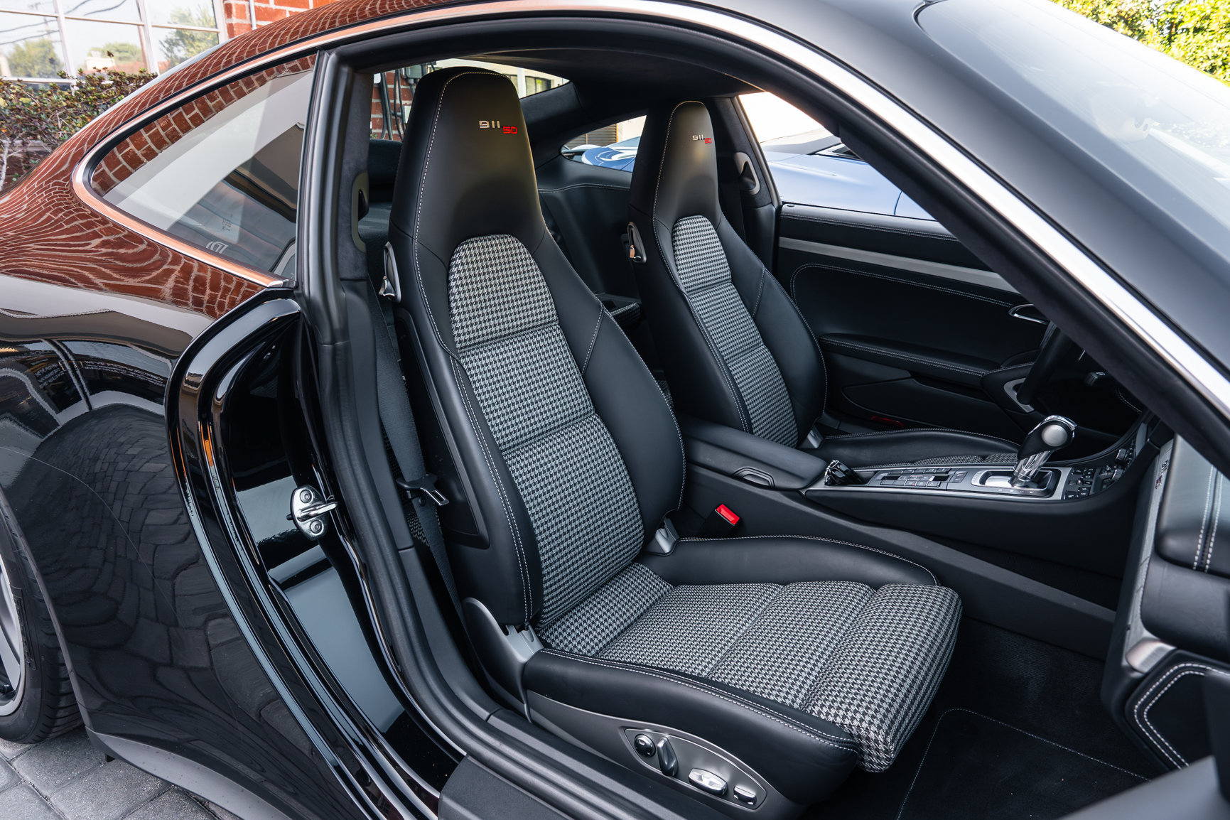 Used 2014 Porsche 911 50th Anniversary Edition RWD image 18