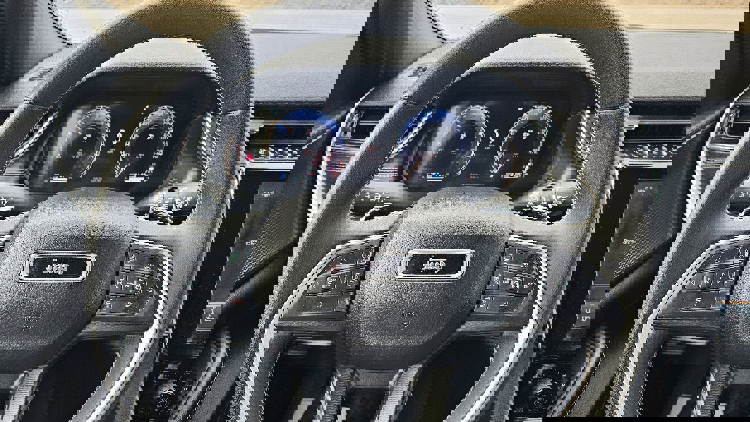 Used 2024 Jeep Grand Cherokee L Laredo image 31