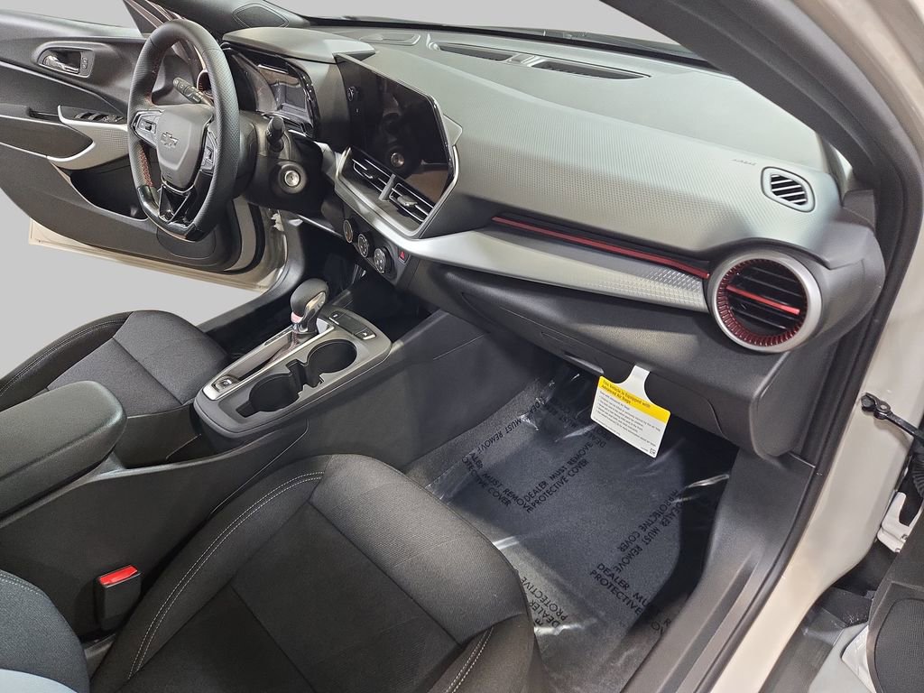 New 2026 Chevrolet Trax RS FWD image 10