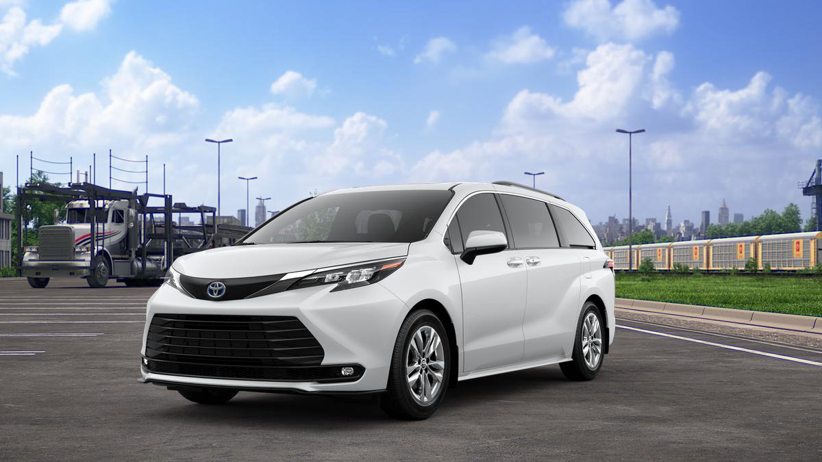 New 2025 Toyota Sienna XLE