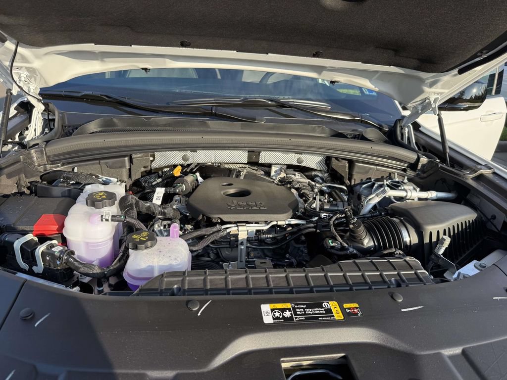 New 2026 Jeep Grand Cherokee Limited AWD/4WD image 13