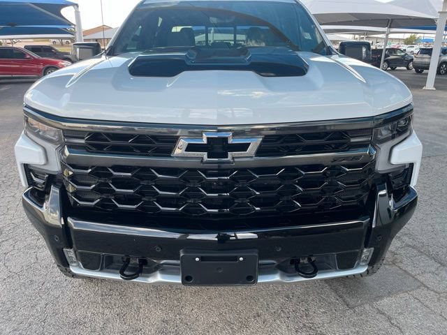 Certified 2025 Chevrolet Silverado 1500 ZR2 w/ Technology Package AWD/4WD image 2