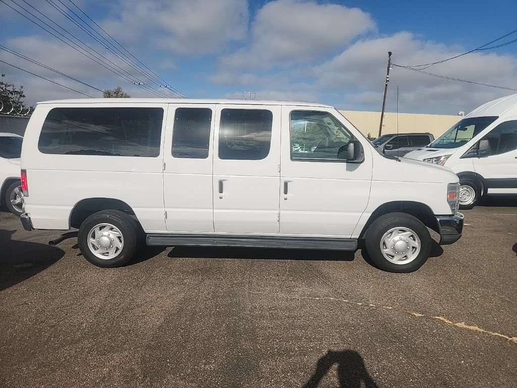 Used 2013 Ford E-350 and Econoline 350 XLT RWD image 17