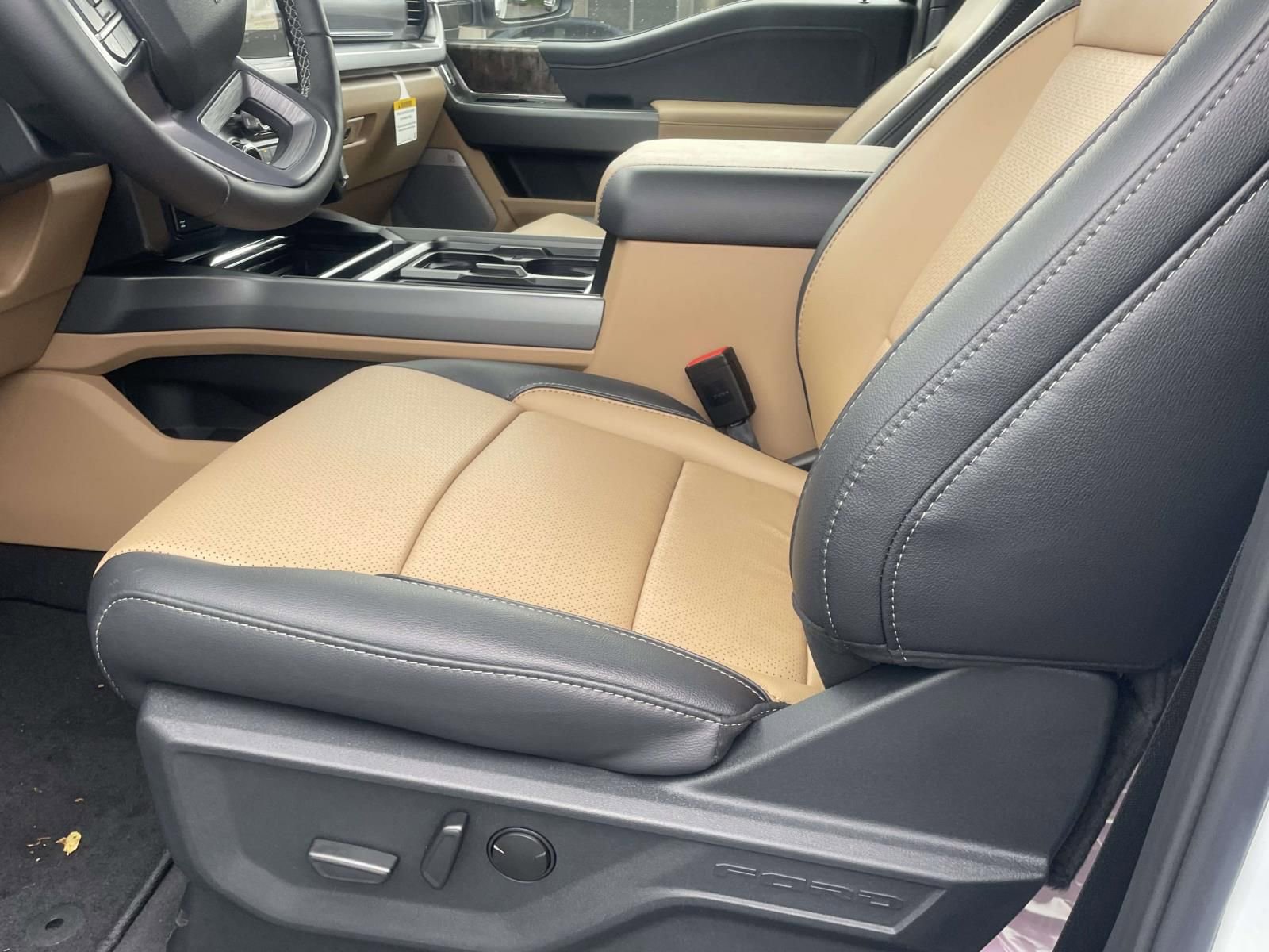 New 2026 Ford F350 Lariat w/ Chrome Package image 10