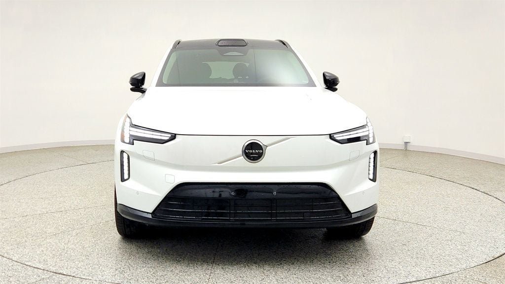 Used 2025 Volvo EX90 Ultra AWD/4WD image 2