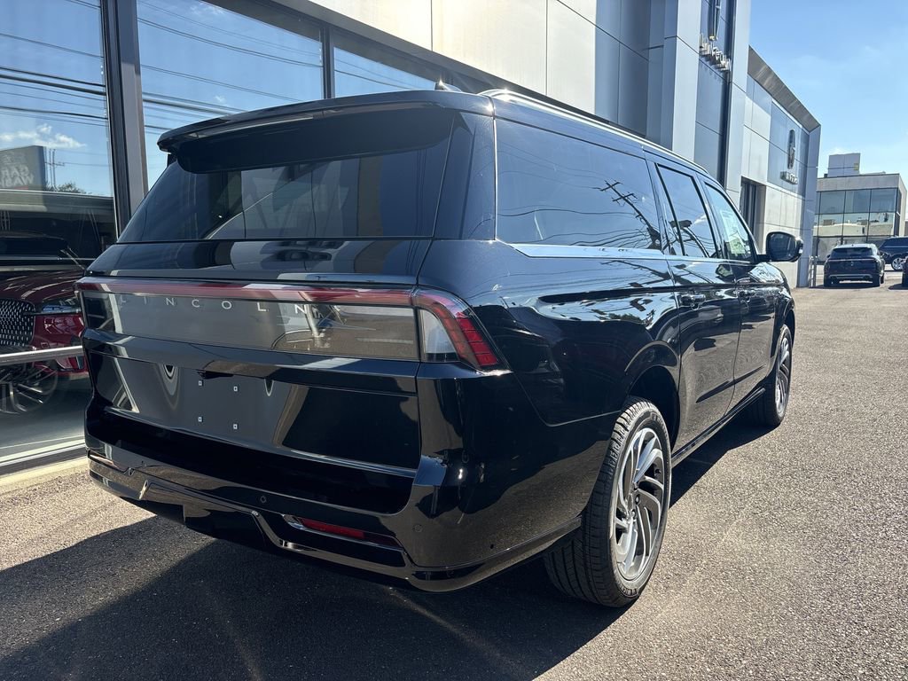 New 2025 Lincoln Navigator L Reserve image 4
