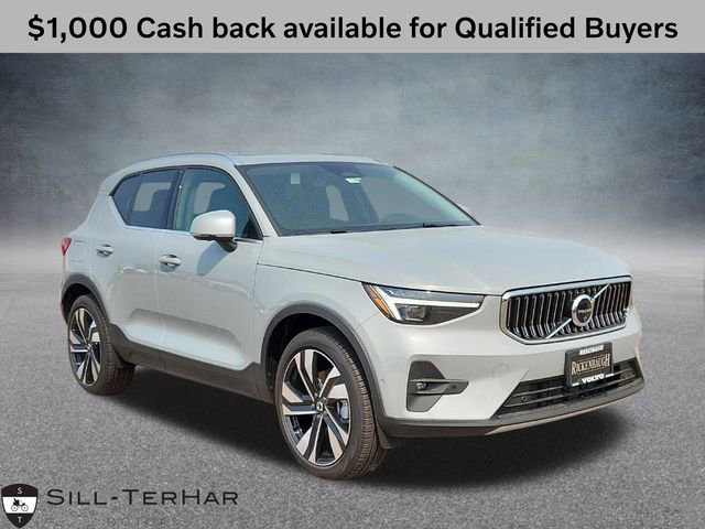 New 2025 Volvo XC40 B5 Ultra w/ Climate Package