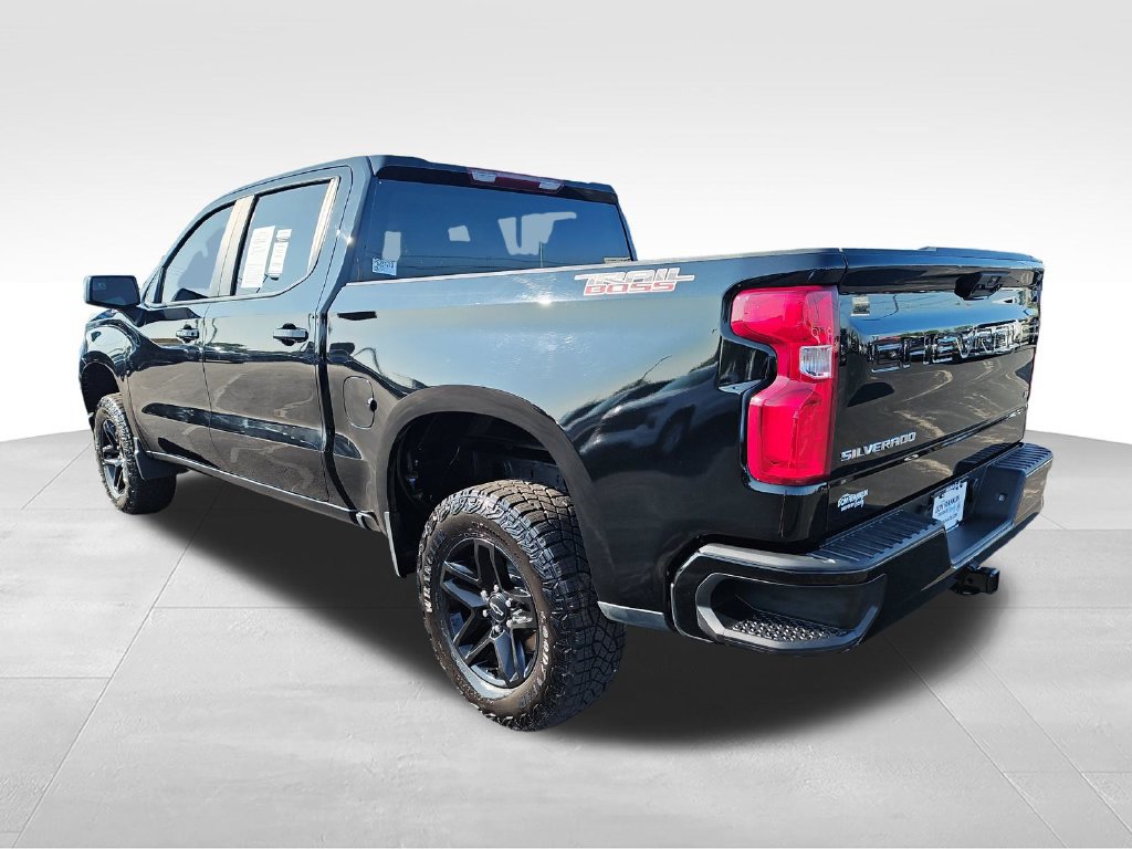 Used 2023 Chevrolet Silverado 1500 LT Trail Boss AWD/4WD image 3