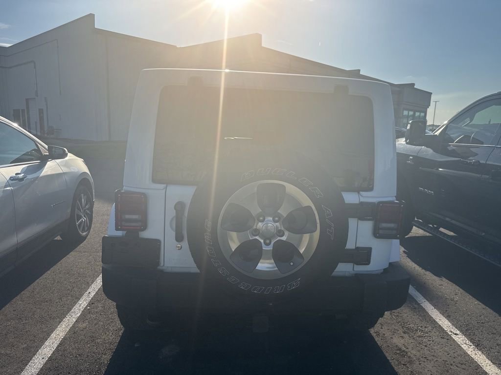 Used 2017 Jeep Wrangler Unlimited Sahara w/ Connectivity Group image 5