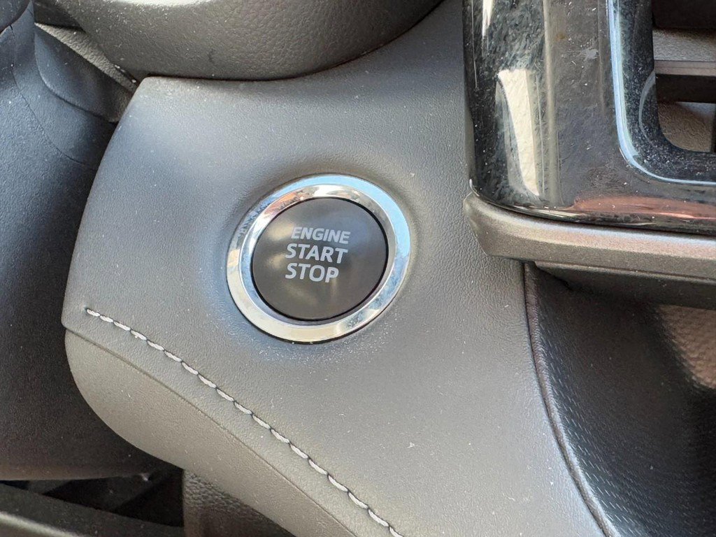 Certified 2023 Toyota Highlander AWD image 22