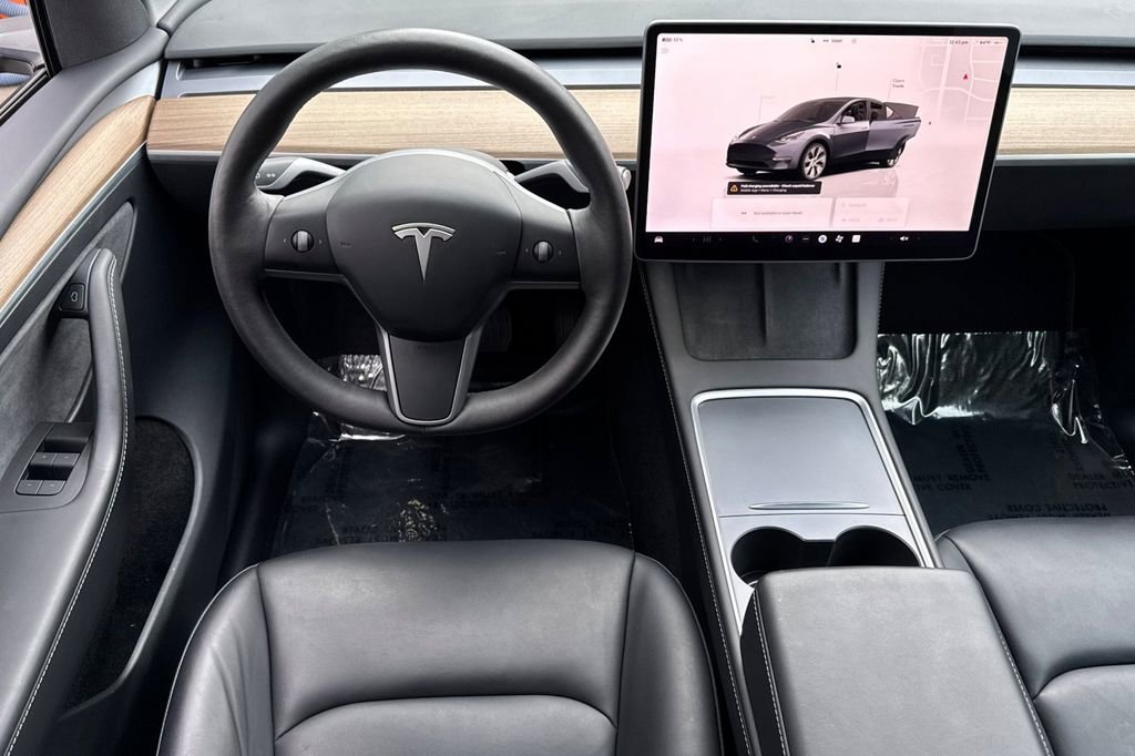 Used 2023 Tesla Model Y Long Range image 13