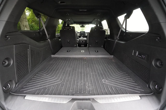 Used 2021 GMC Yukon XL AT4 AWD/4WD image 25
